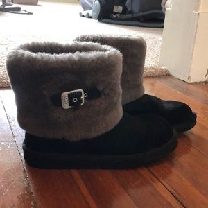 UGG Size 8 Short Boot